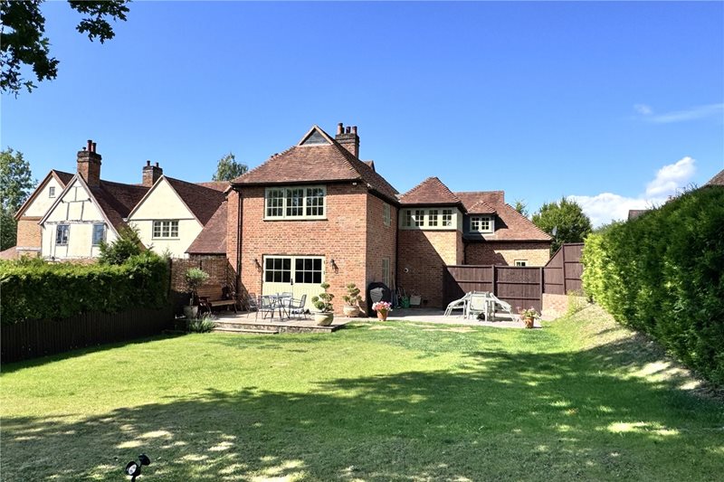 Denham Lane, Chalfont St. Peter, Gerrards Cross, Buckinghamshire, SL9