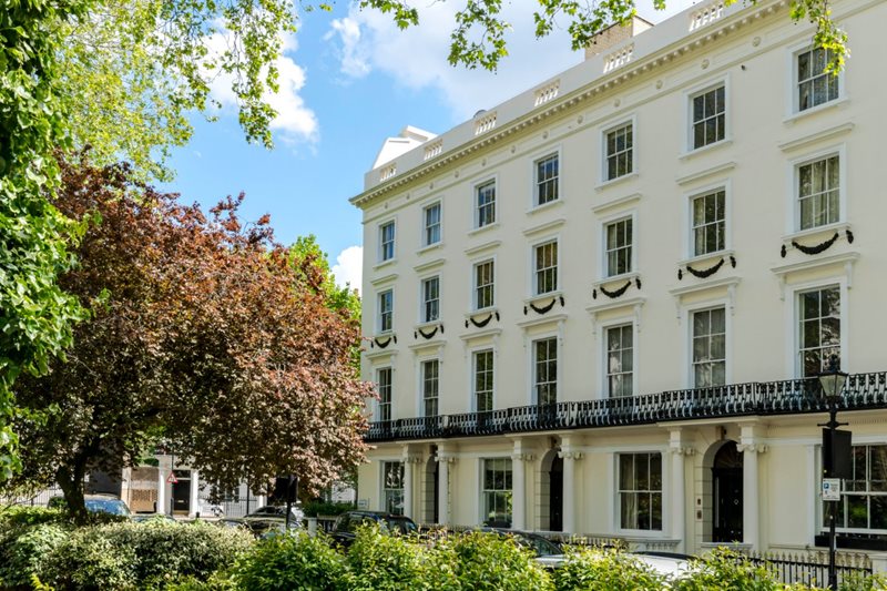 Porchester Square, Bayswater, W2