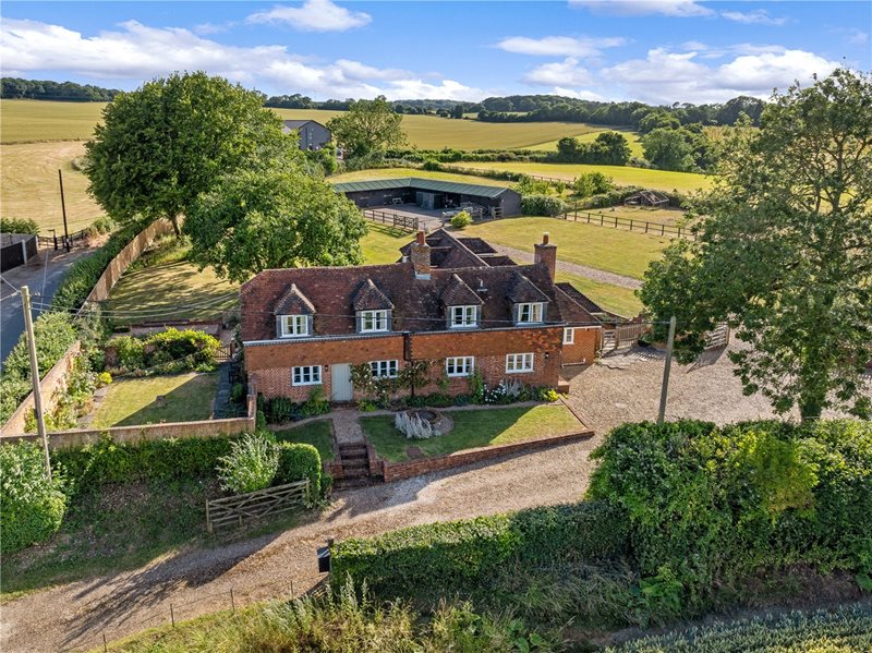 Well Road, Crondall, Farnham, Hampshire, GU10