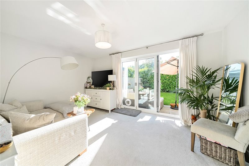 Langham Court, Farnham, Surrey, GU9