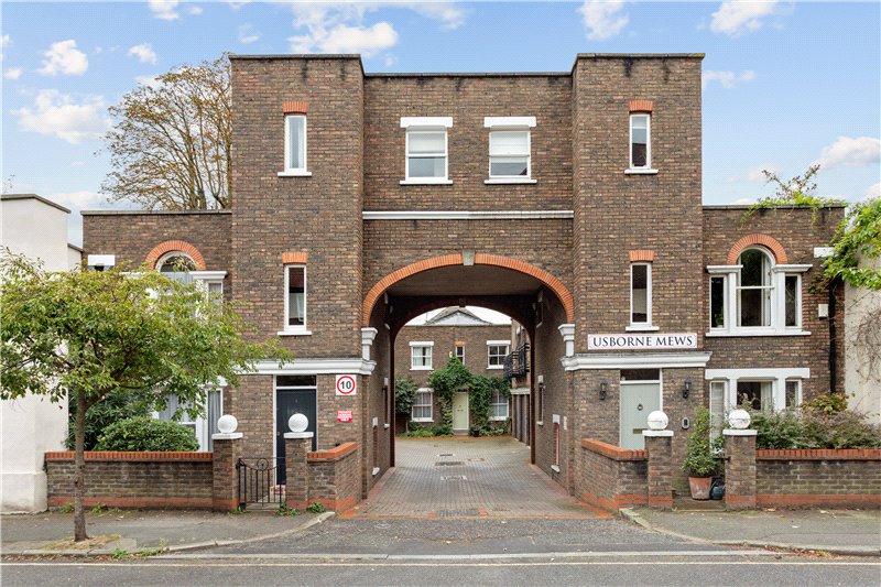 Usborne Mews, London, SW8