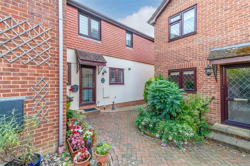 Lewens Close, Wimborne, Dorset, BH21