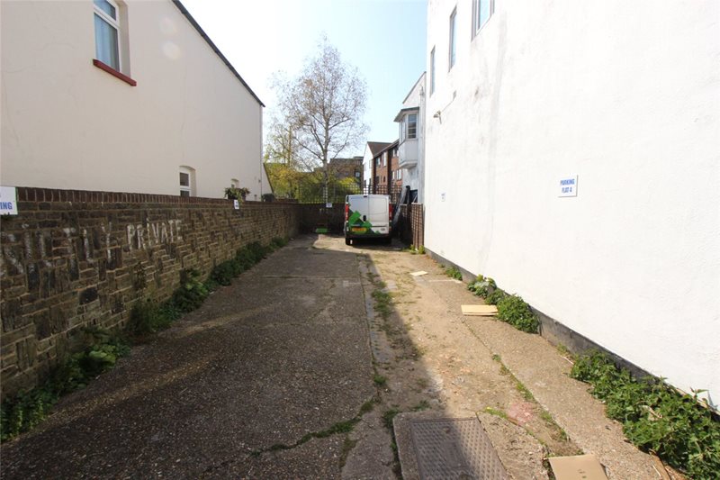 Highcliff Drive, Leigh-on-Sea, SS9