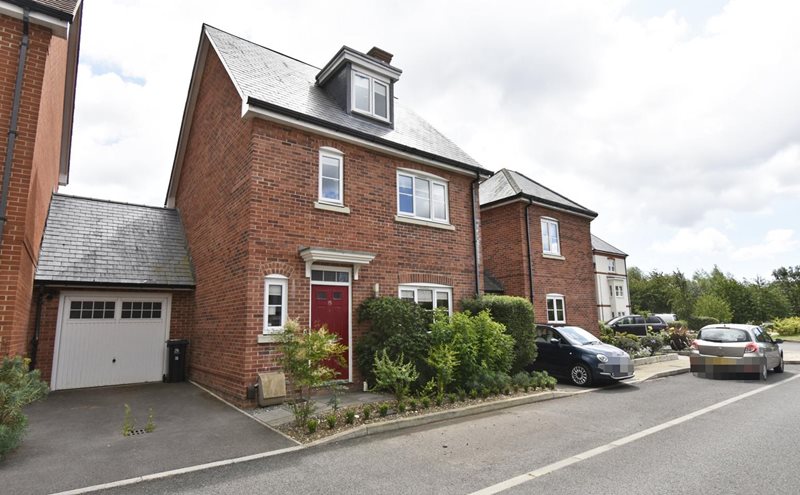 Griffin Close, Wimborne, Dorset, BH21