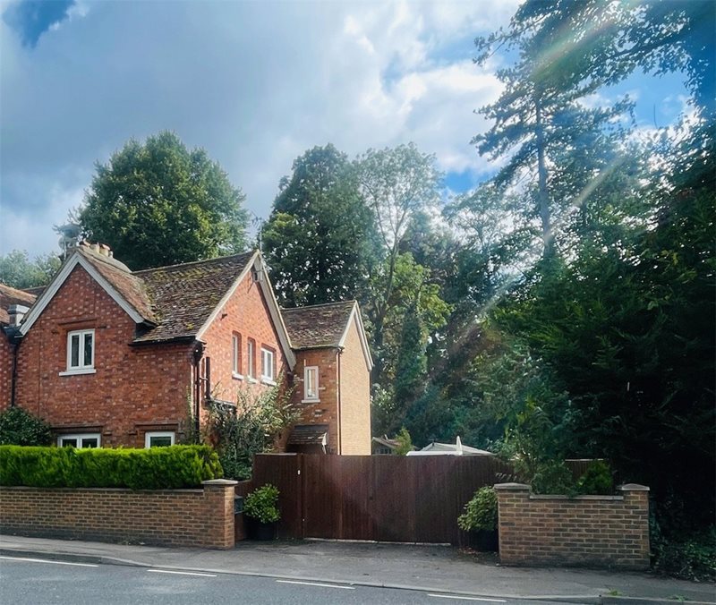 London Road, Sunningdale, Ascot, Berkshire, SL5