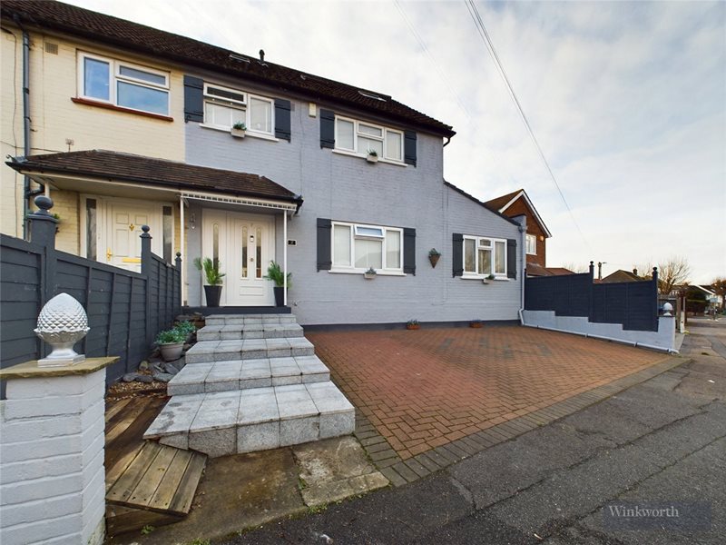 Cox Lane, Chessington, KT9