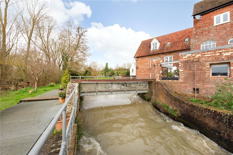 Millers House, Ashford Road, Chartham, Kent, CT4