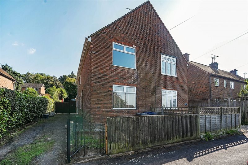 Greenfield Road, Farnham, Surrey, GU9