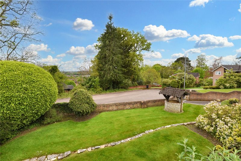 Highland View Close, Wimborne, Dorset, BH21