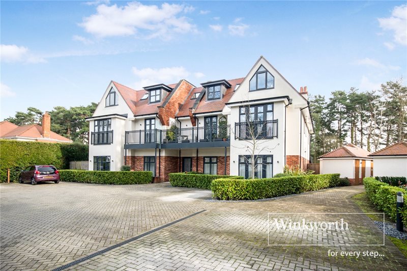 Golf Links Road, Ferndown, BH22