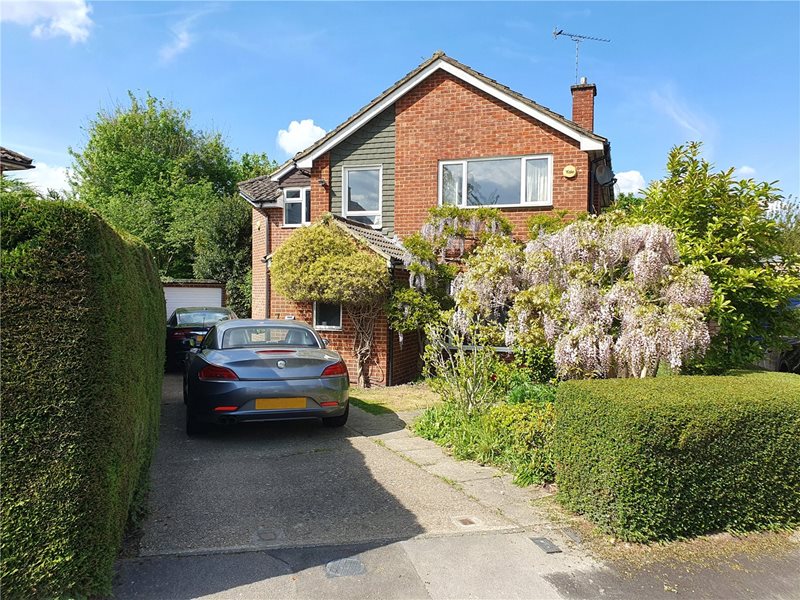 Chewter Close, Bagshot, Surrey, GU19