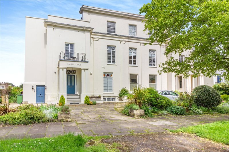 Wellington Square, Cheltenham, Gloucestershire, GL50