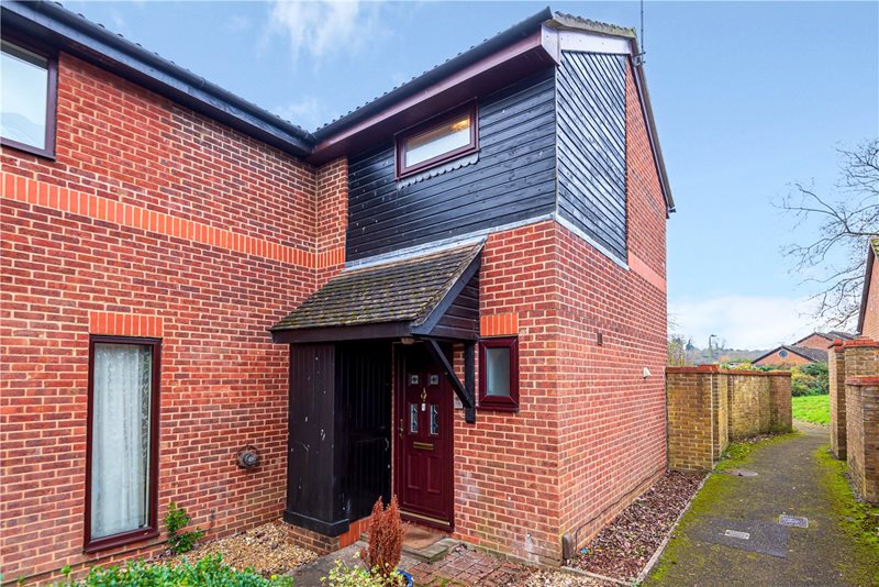 Kestrel Close, Winchester, Hampshire, SO22