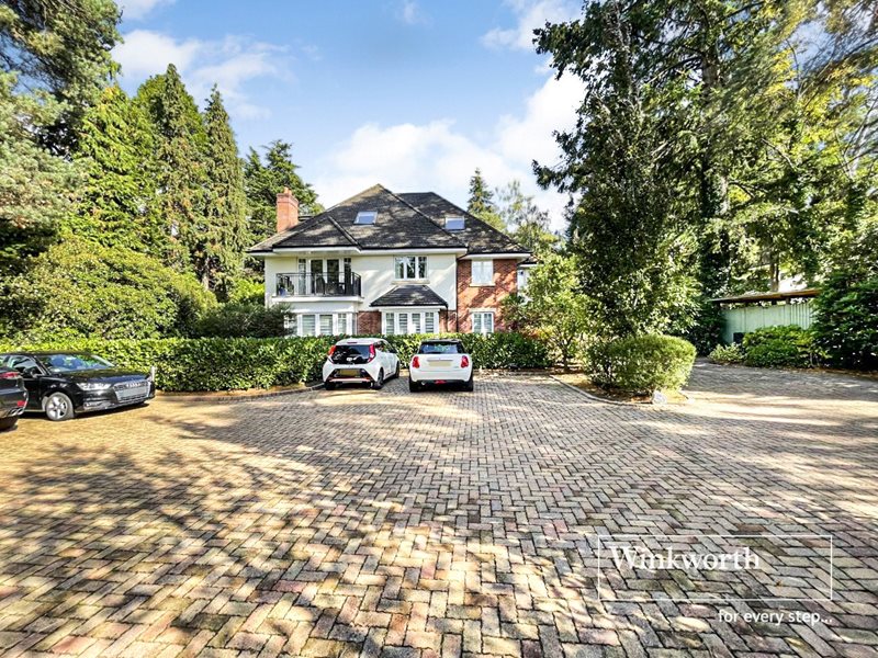 Dudsbury Avenue, Ferndown, BH22