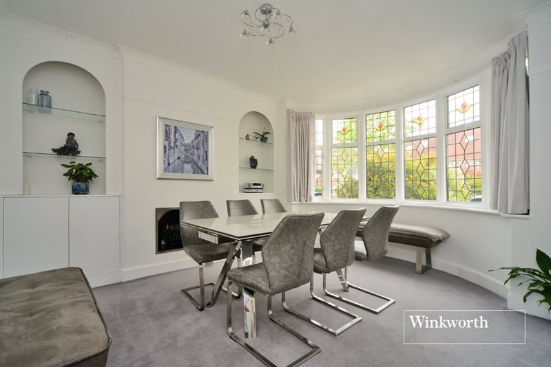 Mortimer Crescent, Worcester Park, Surrey, KT4