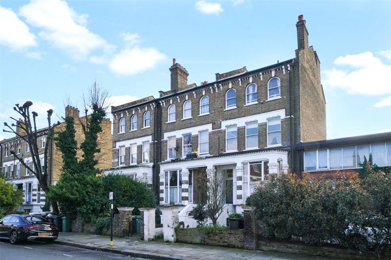 Caversham Road, London, NW5