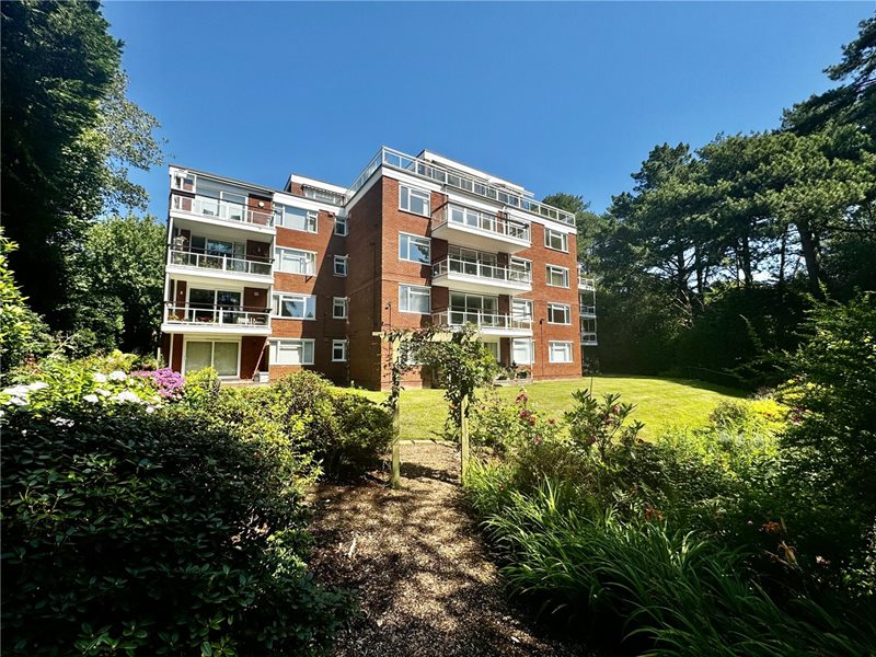 West Cliff Road, Bournemouth, BH4