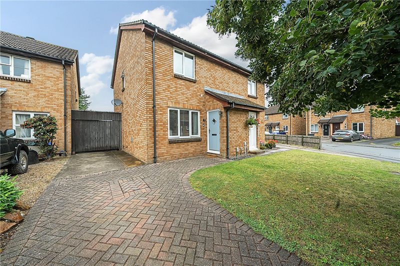 Cairngorm Road, Thatcham, Berkshire, RG19