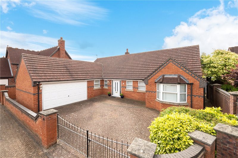 Cheviot Close, Sleaford, Lincolnshire, NG34