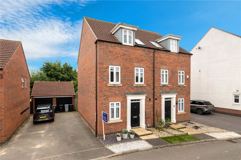 Warwick Close, Bourne, Lincolnshire, PE10