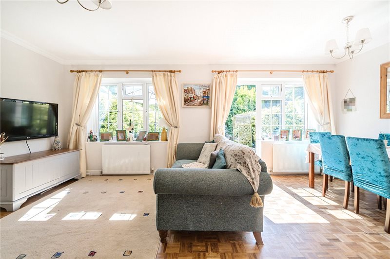 Heather Close, Farnham, Surrey, GU9