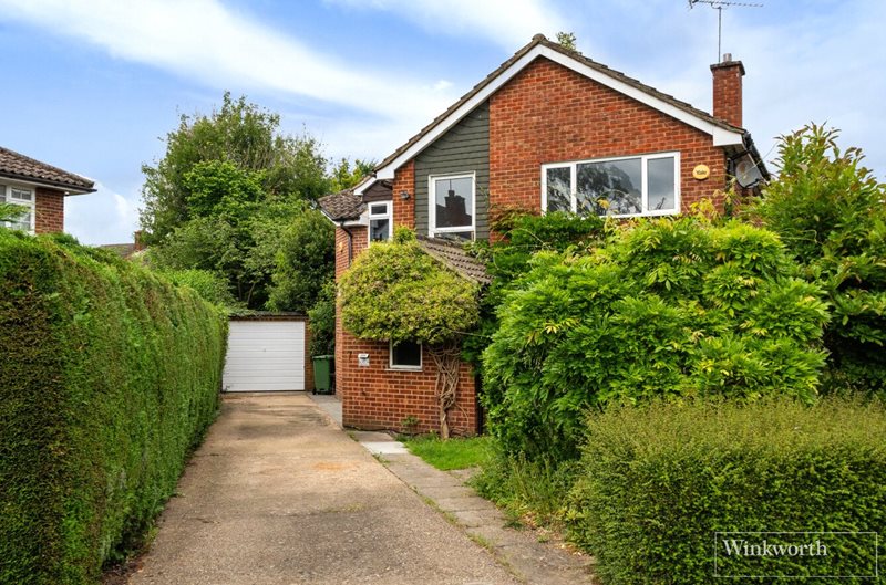 Chewter Close, Bagshot, Surrey, GU19