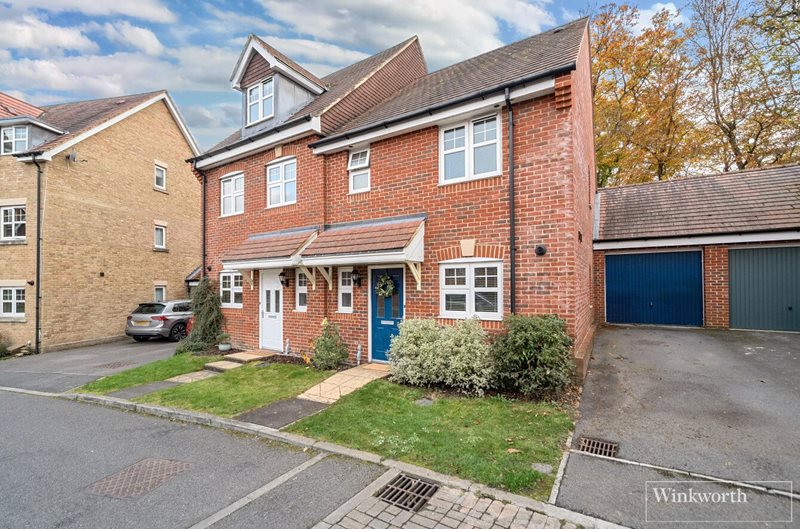 Gomer Road, Bagshot, Surrey, GU19