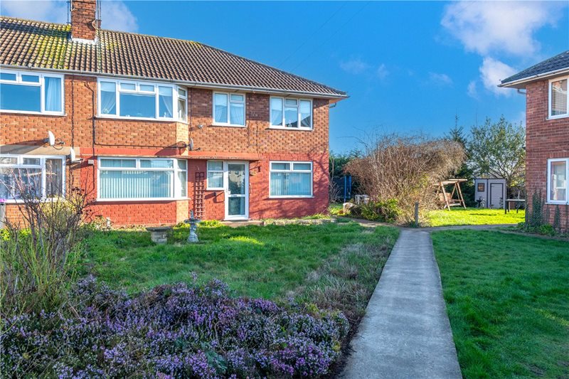 Edinburgh Crescent, Bourne, Lincolnshire, PE10