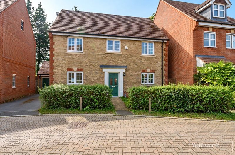 Gomer Road, Bagshot, Surrey, GU19