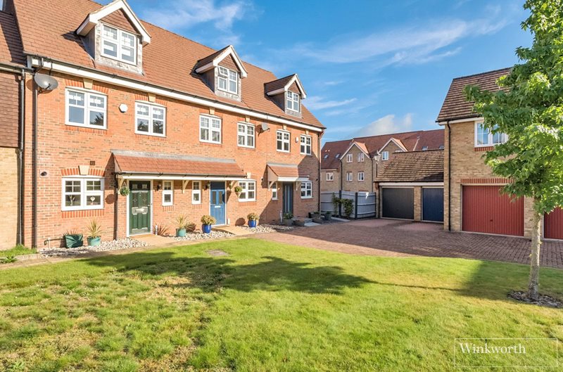 Gomer Road, Bagshot, Surrey, GU19