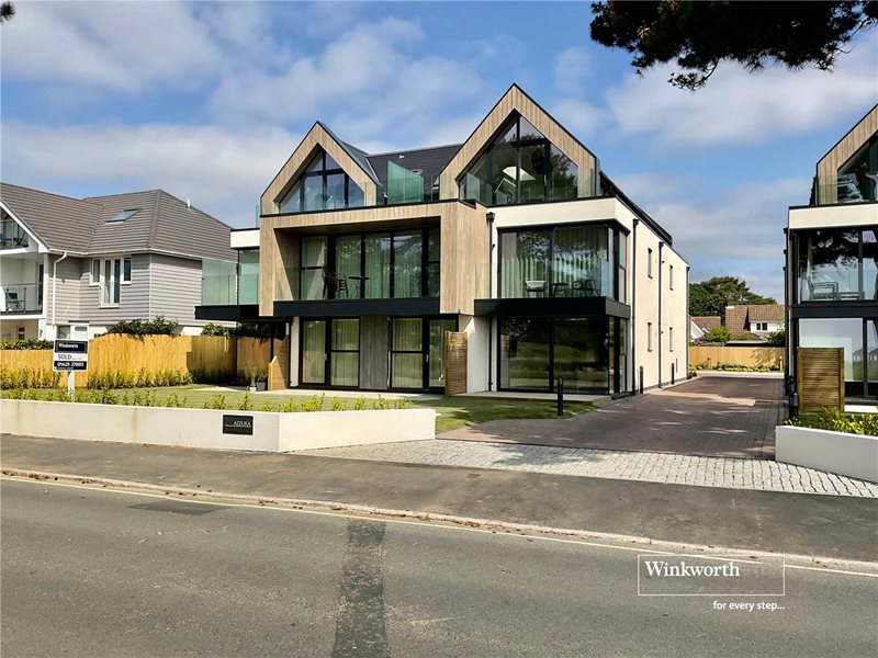 Wharncliffe Road, Highcliffe, Christchurch, BH23