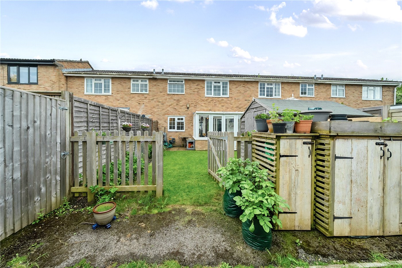 Dunn Crescent, Kintbury, Hungerford, Berkshire, RG17