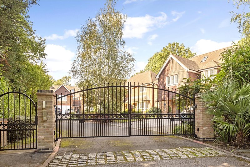 Howards Wood Drive, Gerrards Cross, SL9