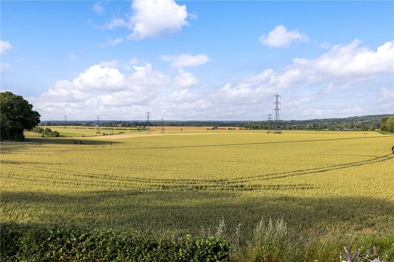 Well Road, Crondall, Farnham, Hampshire, GU10