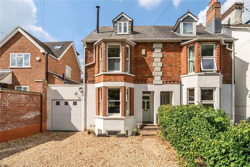 Tilford Road, Farnham, Surrey, GU9