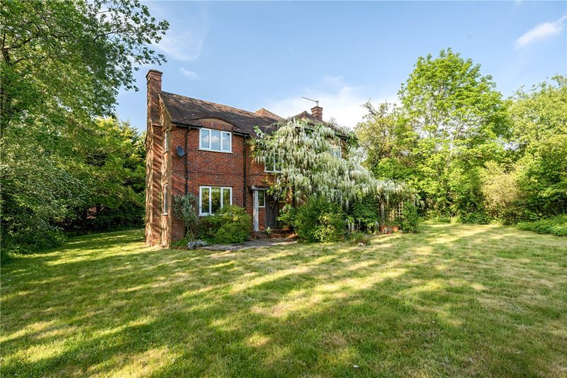 Farnham Road, Ewshot, Farnham, Hampshire, GU10