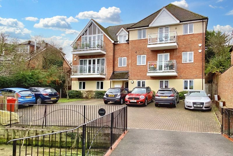 Bassetsbury Lane, High Wycombe, HP11