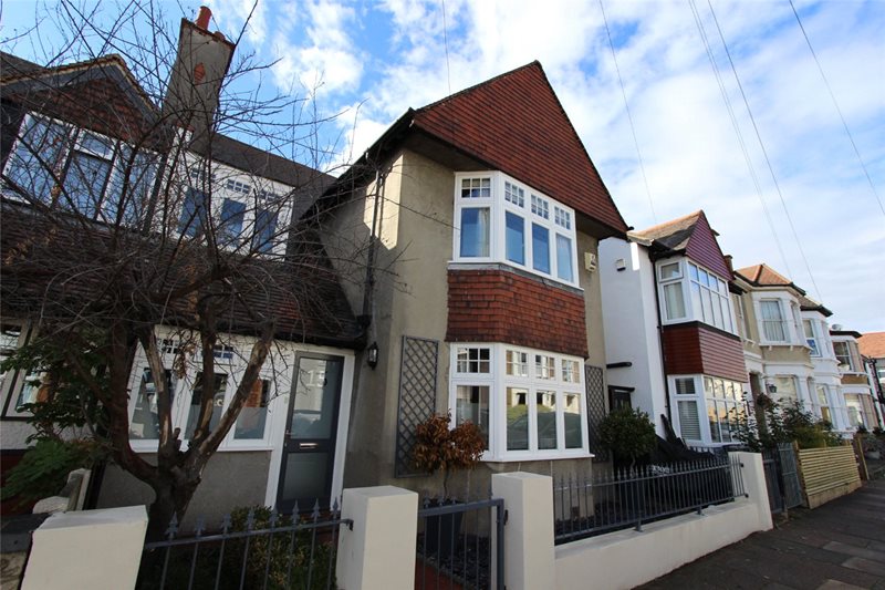 Carlton Drive, Leigh-on-Sea, Essex, SS9