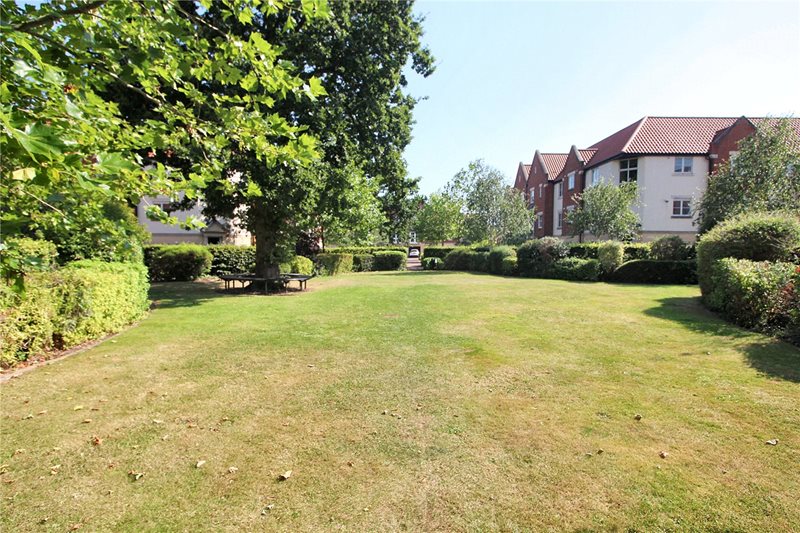 Neptune Court, Trafalgar Square, Poringland, Norwich, NR14