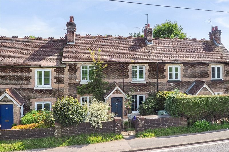 Winchester Road, Petersfield, Hampshire, GU32