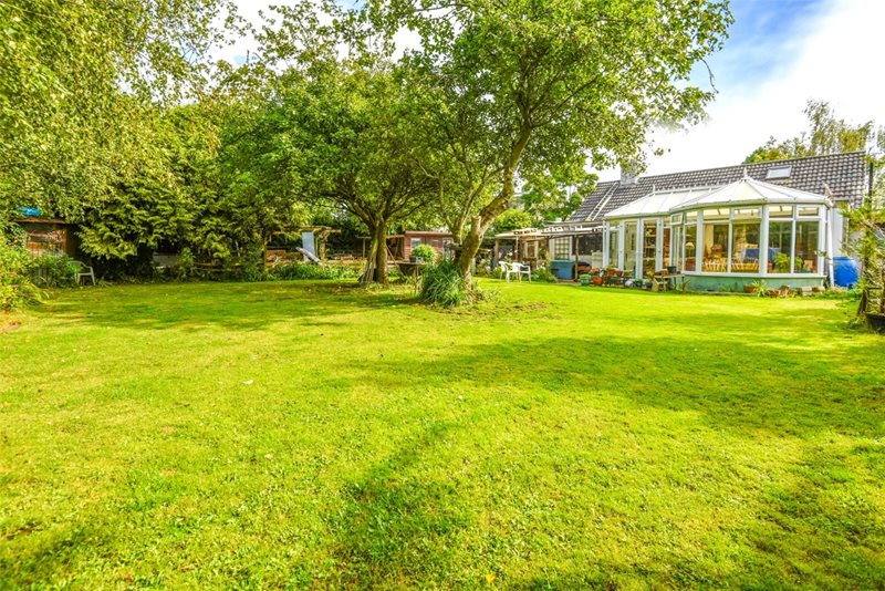 Hounds Way, Colehill, Wimborne, Dorset, BH21