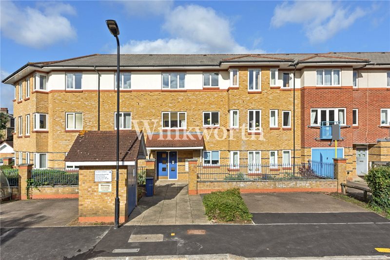 Myddleton Avenue, Top Floor Flat, London, N4