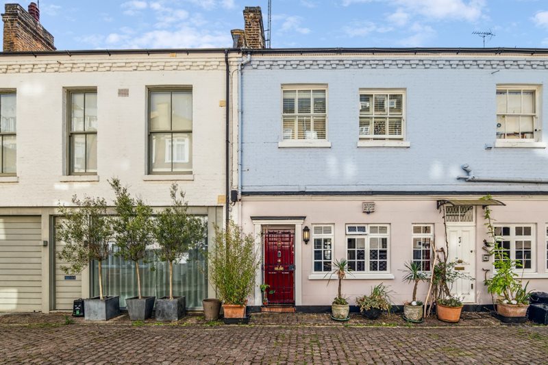 Lancaster Mews, Bayswater, W2