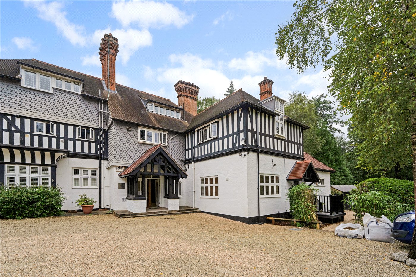 New Place, London Road, Sunningdale, Ascot, SL5