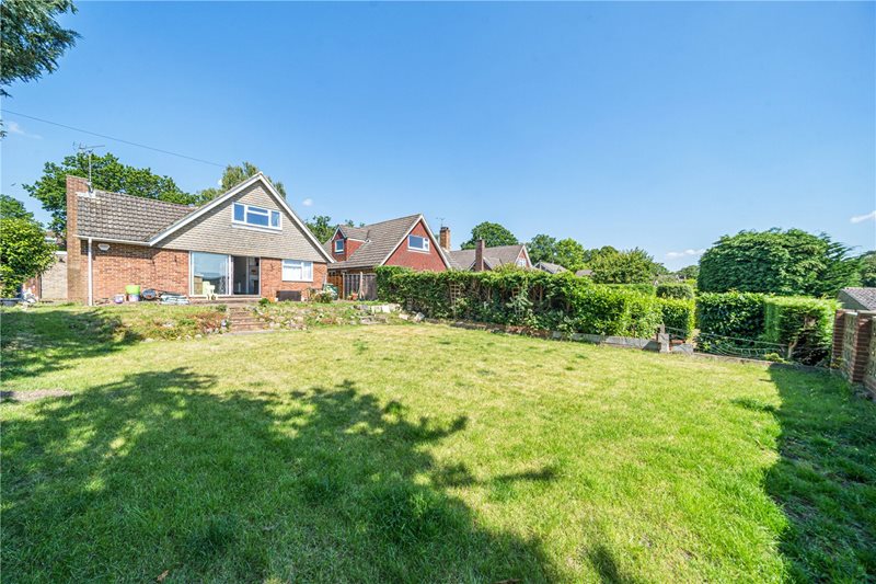 Oakland Avenue, Farnham, Surrey, GU9