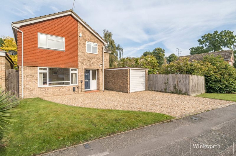 Yaverland Drive, Bagshot, Surrey, GU19