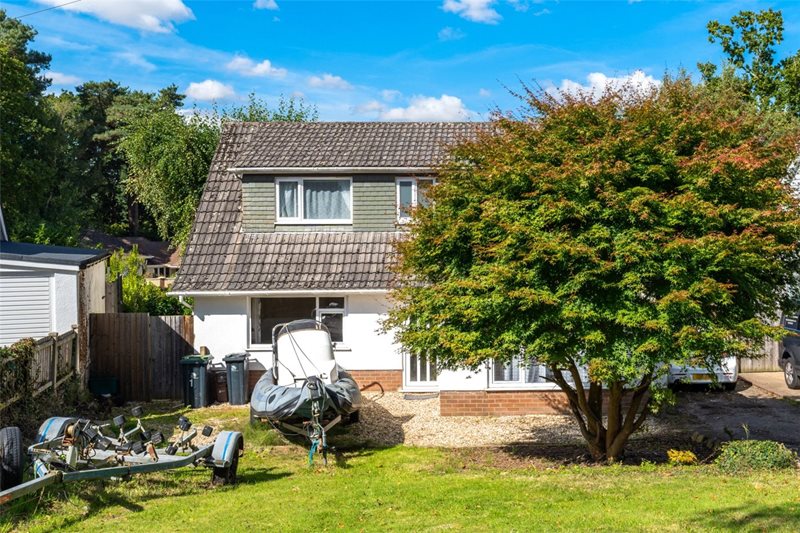 Brackenhill Road, Colehill, Wimborne, Dorset, BH21