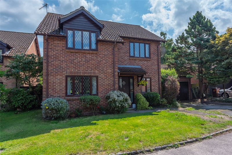 Chivers Drive, Finchampstead, Wokingham, Berkshire, RG40