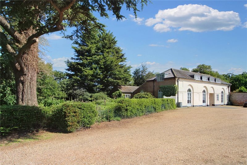 Geldeston Hall, Yarmouth Road, Geldeston, Beccles, NR34