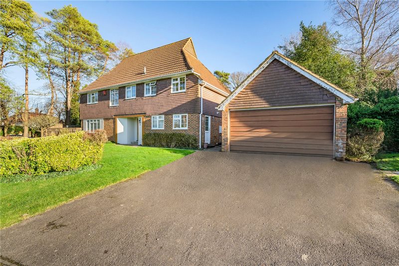 Giffards Meadow, Farnham, Surrey, GU9